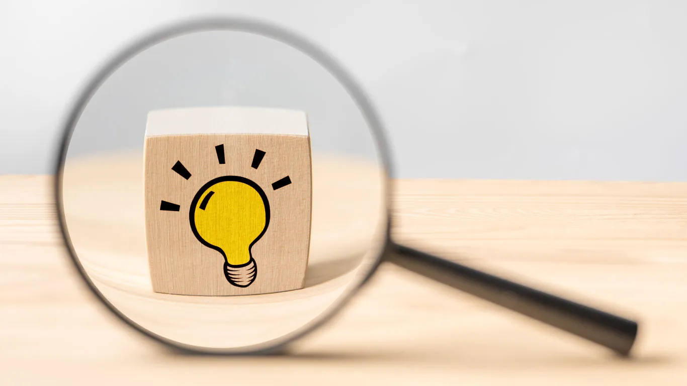 虫眼鏡と電球アイコン