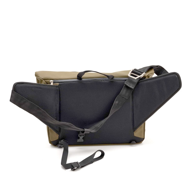 Ÿ���ʡ������ȥ�å����� Henty Urban Messenger (Refurbished)