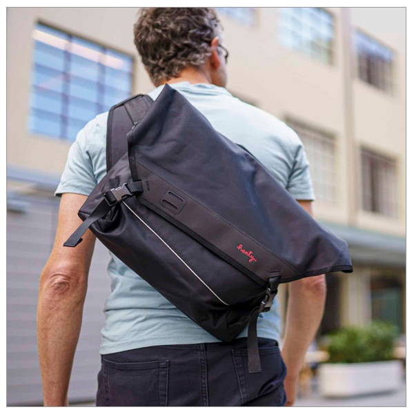 Ÿ���ʡ������ȥ�å����� Henty Urban Messenger (Refurbished)