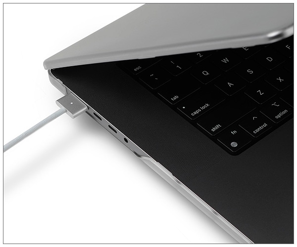 moshi iGlaze (for MacBook Pro 16inch) 