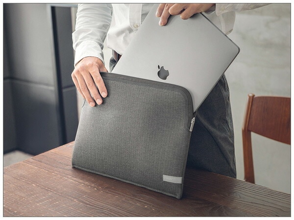 moshi Pluma (for MacBook 13inch)