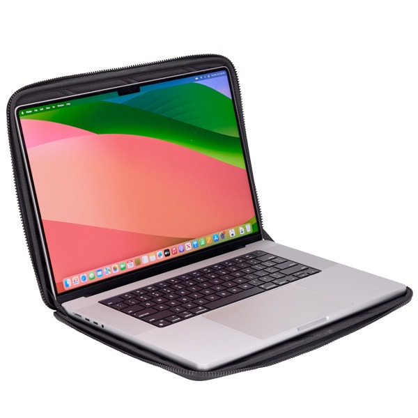 THULE Gauntlet  MacBook Pro Sleeve 16