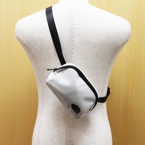 【定価2.3万】THENORTHFACE UNDERCOVER ボディバッグ 定価2.3万】THENORTHFACE UNDERCOVER ボディバッグ