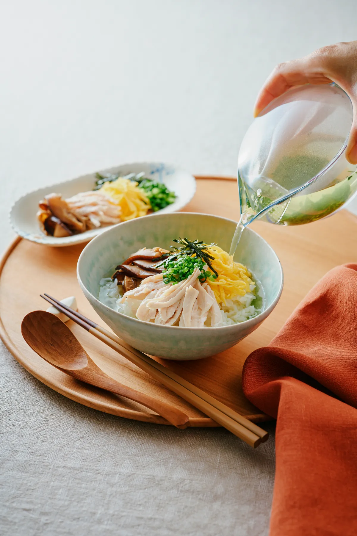 完成した玉露薫る鶏飯