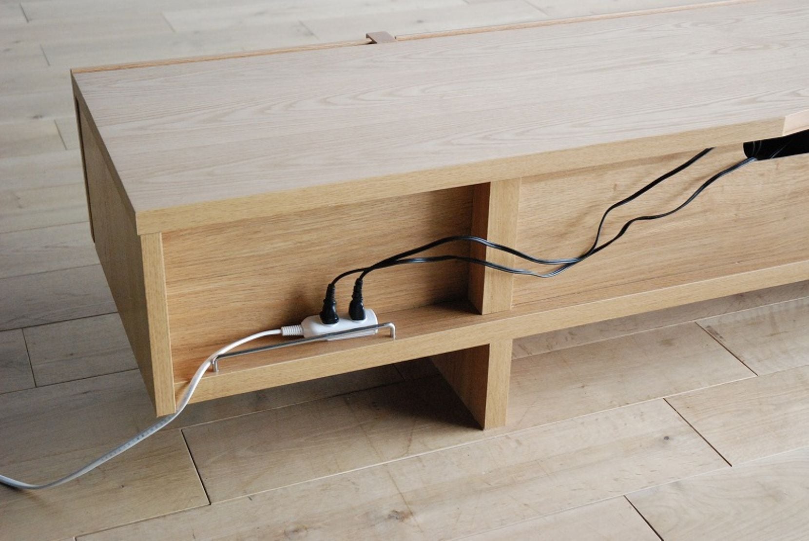 バレーナ TVボード テレビボード テレビ台 ローボード  TV台 ローボード 日本製 国産テレビボード 国産テレビ台 木製 テレビ台 天然木 おしゃれ おしゃれ 北欧 完成品 150 180 200 150cm 180cm 200cm 55インチ  65インチ 75インチ リビング リビング収納