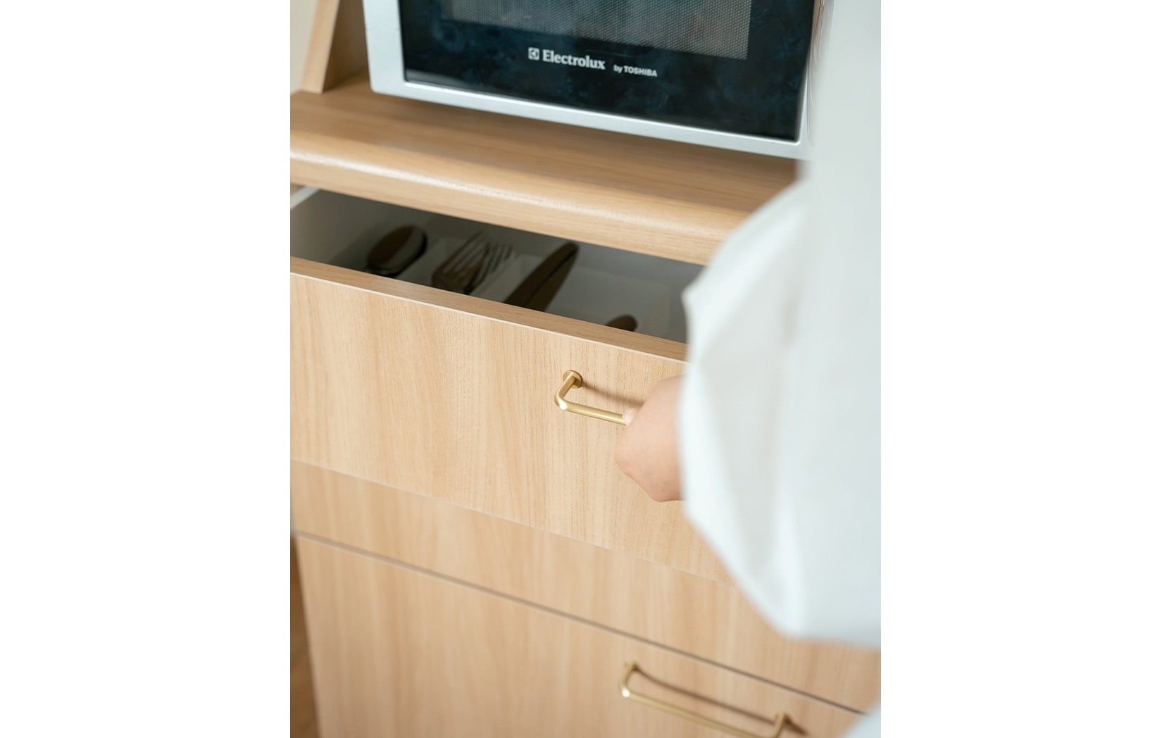 イフ 食器棚 キッチンボードグ カウンターボード カウンター ナチュラル ブラウン 収納家具 北欧 カップボード 木製 モールガラス 国産家具