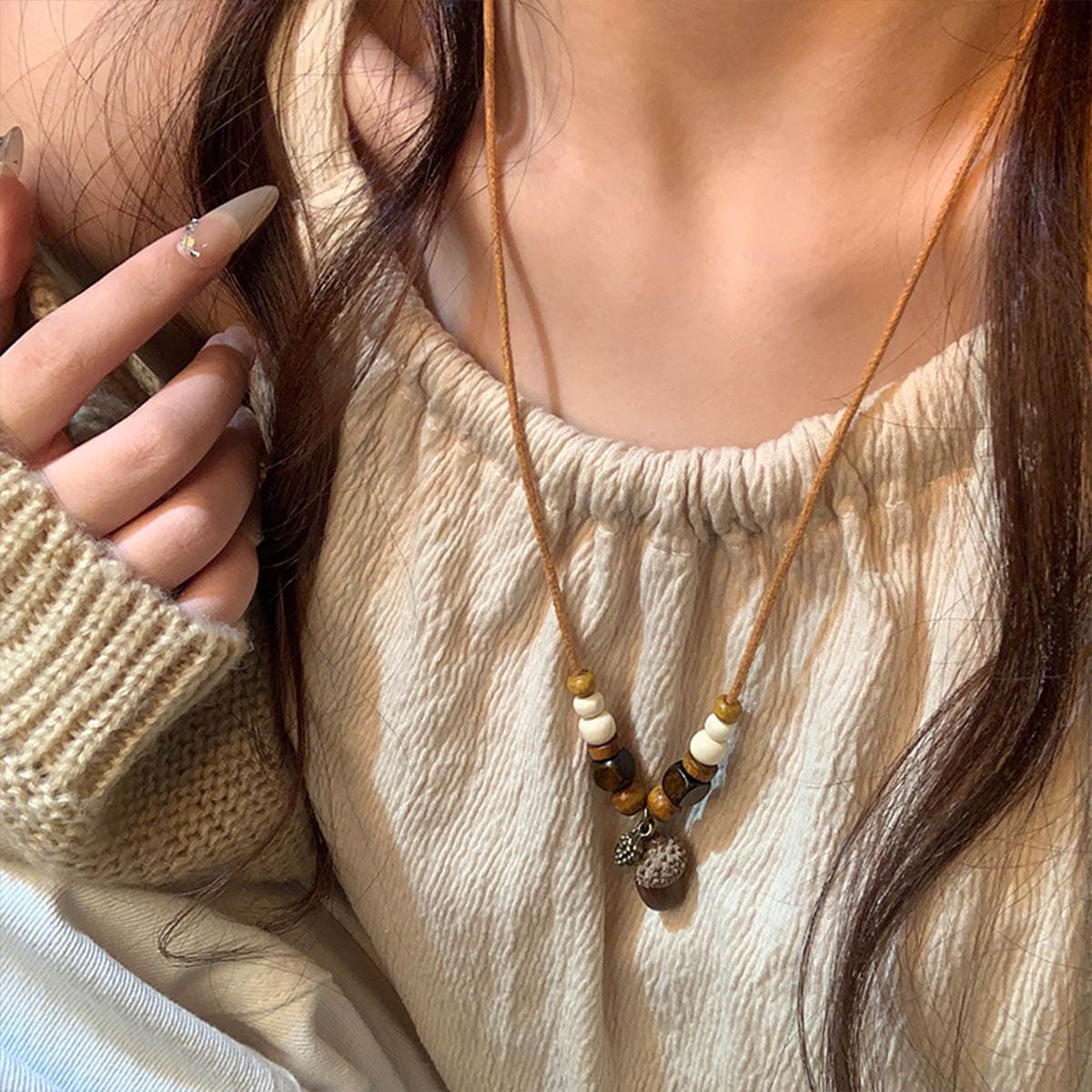 VeroMan BIJOU＋ ロングネックレス ネックレス 木の実チャームビス 