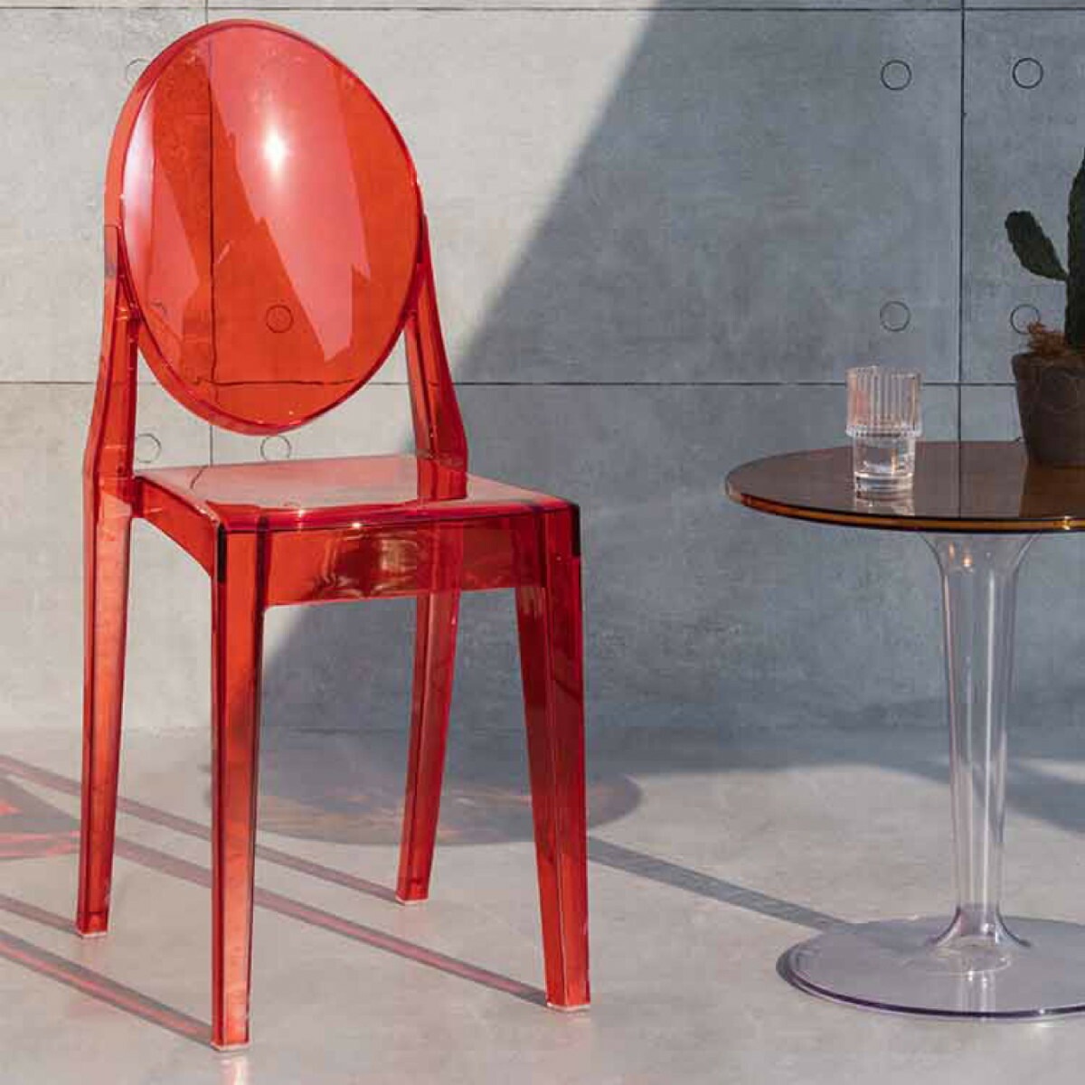 アクリル製 透明モダンチェア Kartell風 空間を広く見せる！