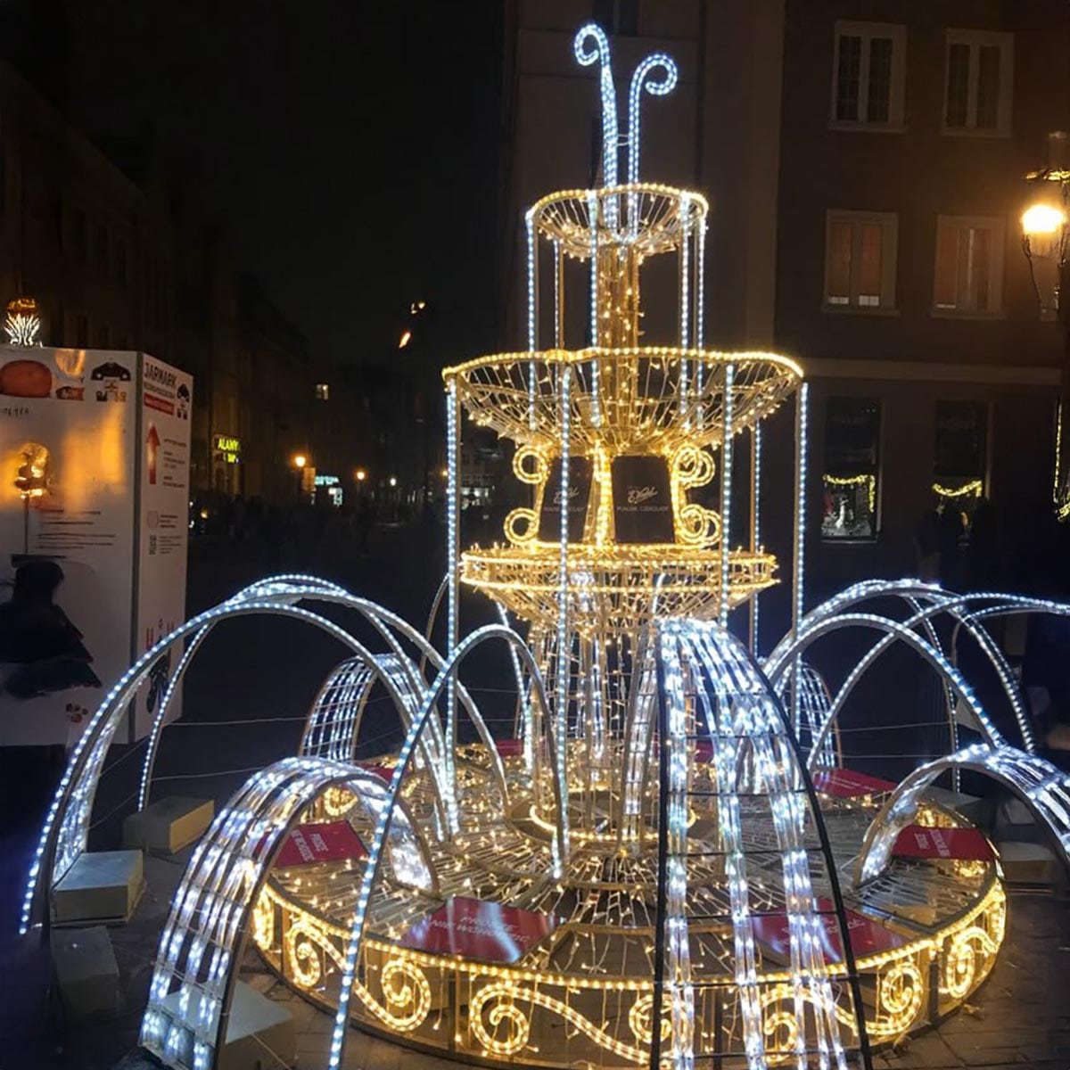 VeroMan 優雅な光の演出 大型イルミネーション噴水 商業施設向け