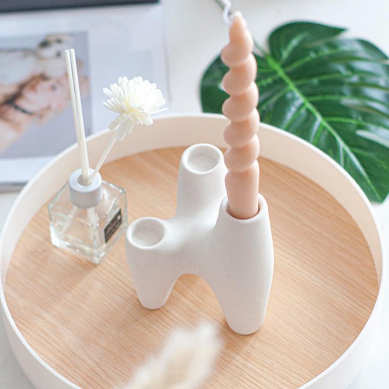 VeroMan キャンドルホルダー 3本立て セラミック ホワイト 燭台