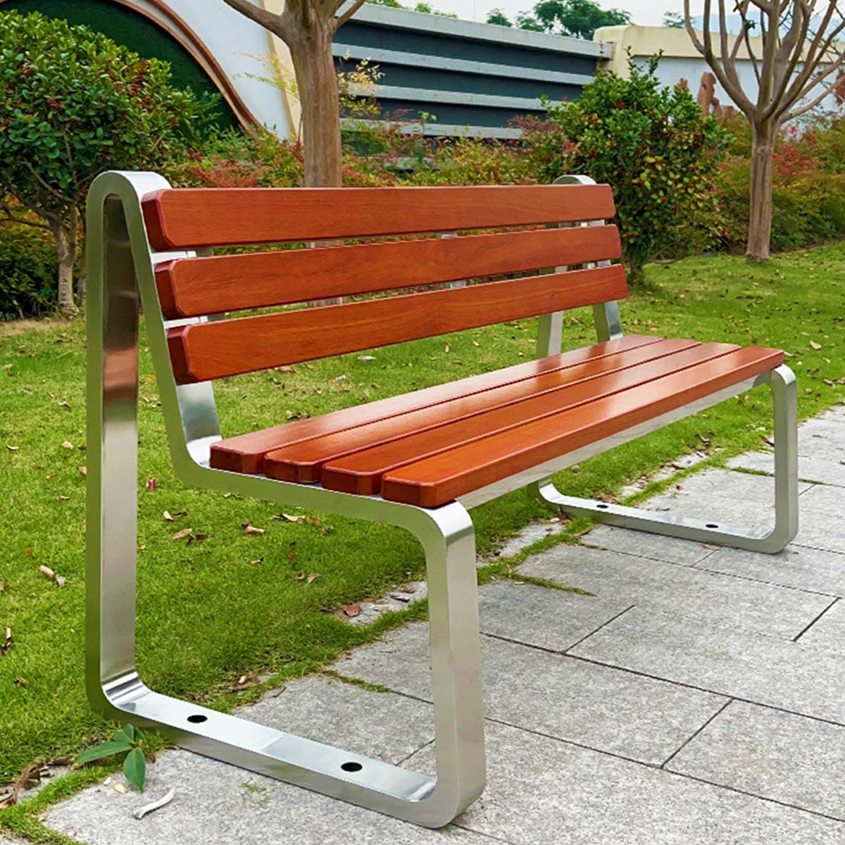 VeroMan やさしい質感の木材とステンレス 重厚感あふれるガーデン