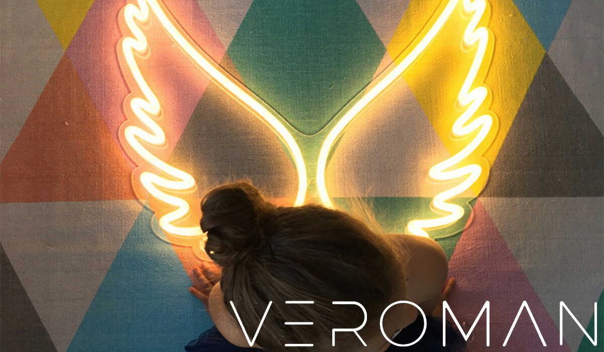 VeroMan ネオンライト エンジェル 翼 LED デザイン ウォールライト