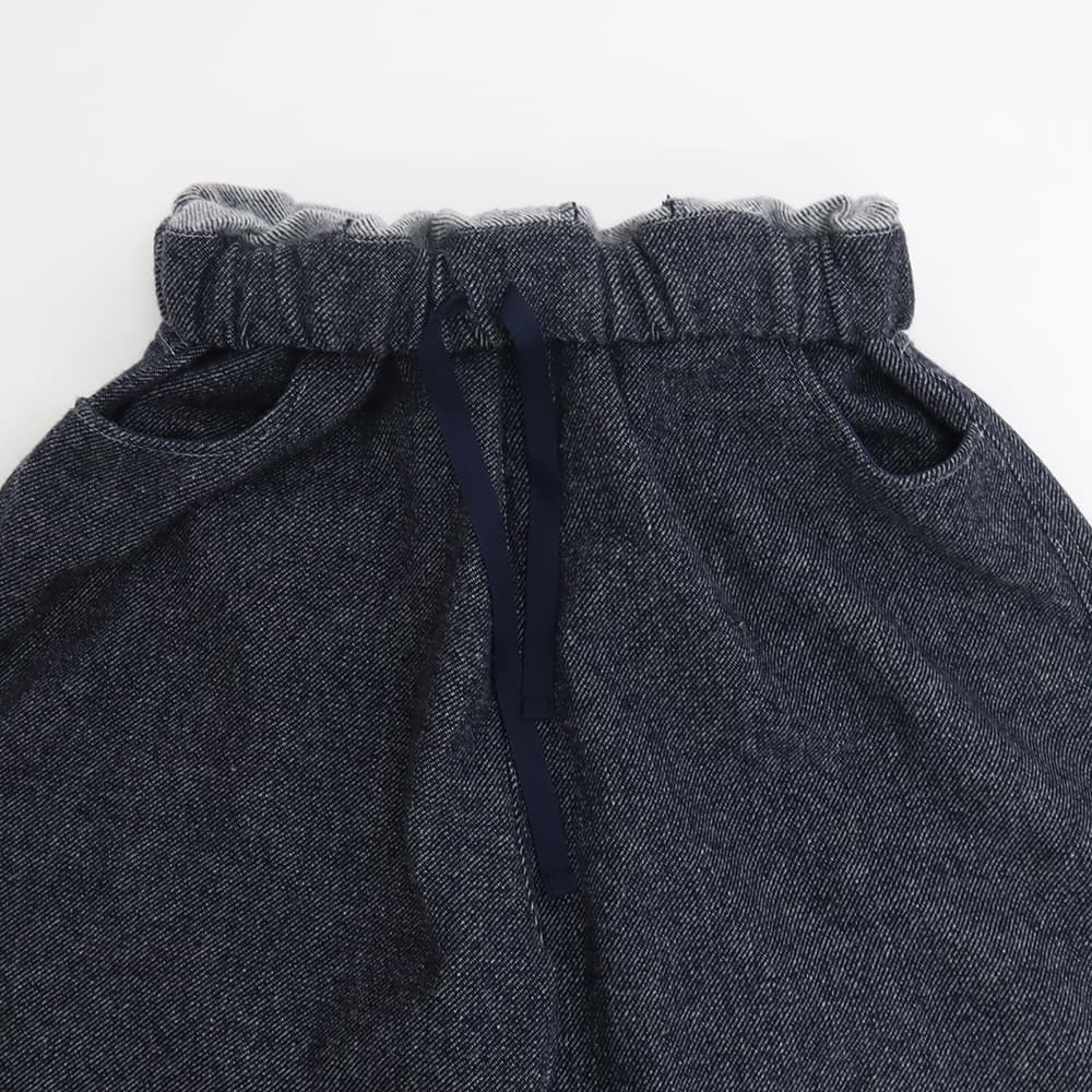 毛七デニム ひつじのノッポパンツ　パンツの正面ディティール