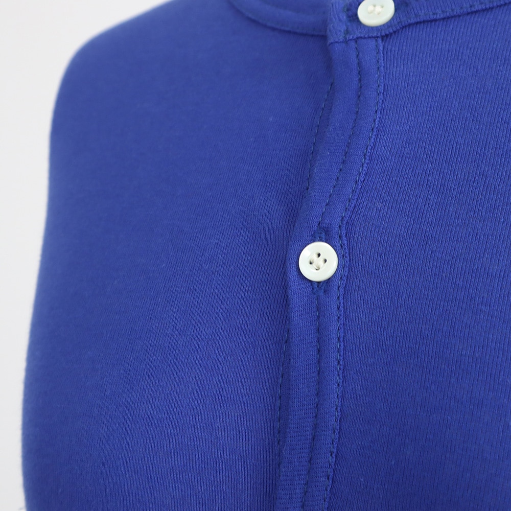 ソフトフライス ロングスリーブカーディガン　カーディガンの正面ディティール