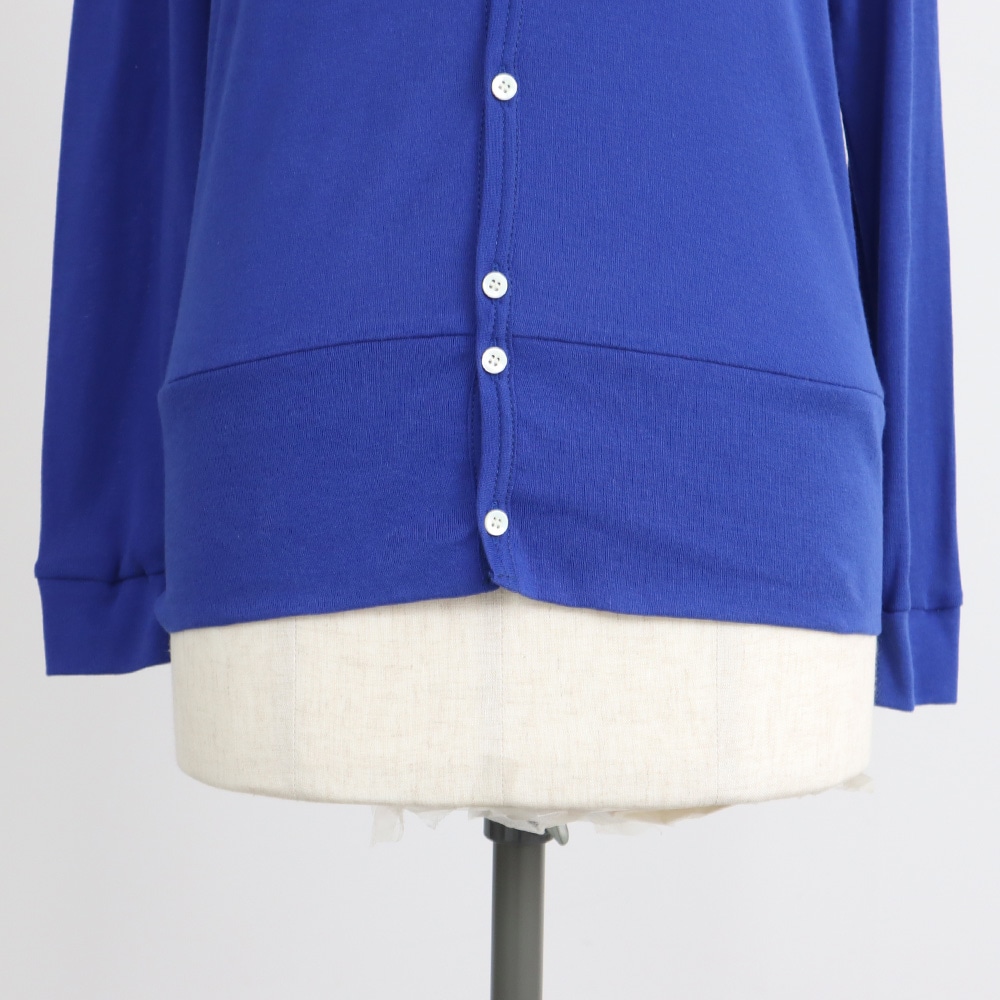 ソフトフライス ロングスリーブカーディガン　カーディガンの正面ディティール