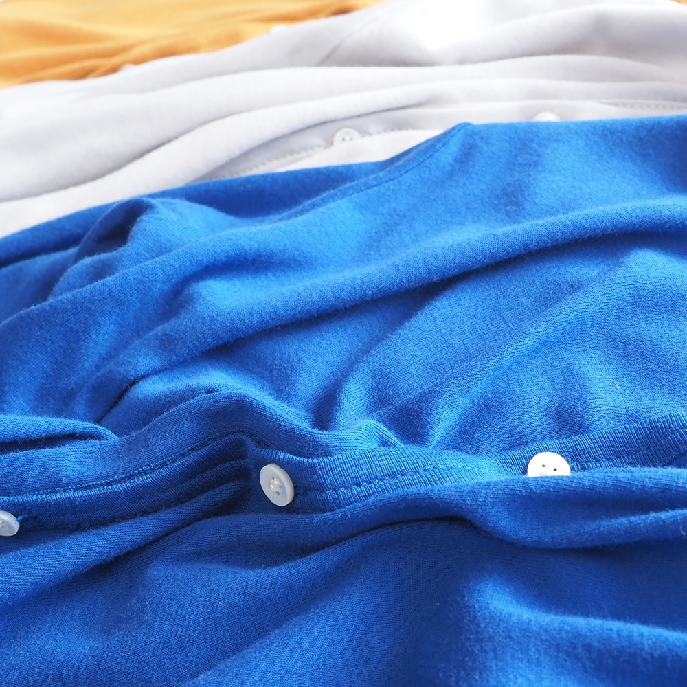 ソフトフライス ロングスリーブカーディガン　カーディガンの素材のアップ