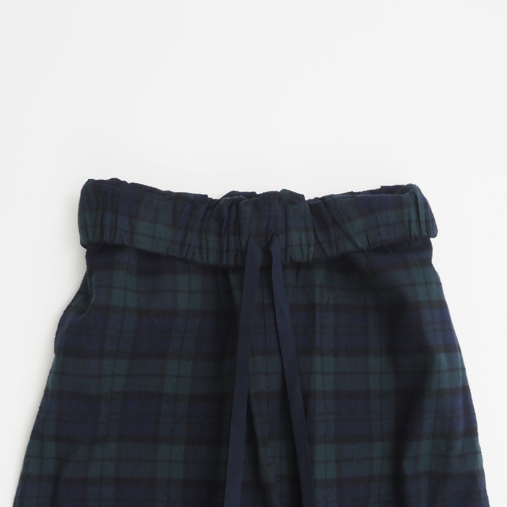 Nishiwakiフランネルチェック コージーパンツ　パンツの正面ディティール