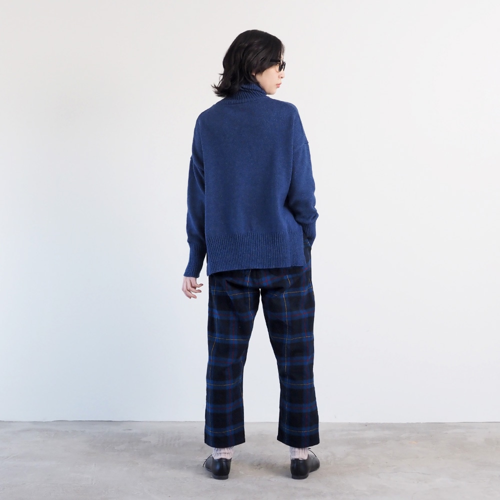 MOBRAL ジャーフルネックエントリー 青と紺 NARU(ナル) エアーヤーンコットン コモドニットタートル 653703