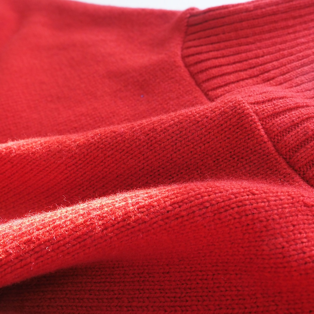 エアーヤーンコットン コモドニットタートル　ニットの素材のアップ