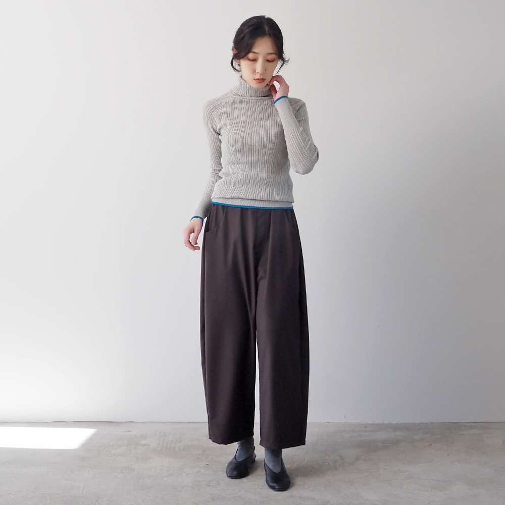 るな　 NARU(ナル) ランダムリブニット バイカラータートルネック 656706