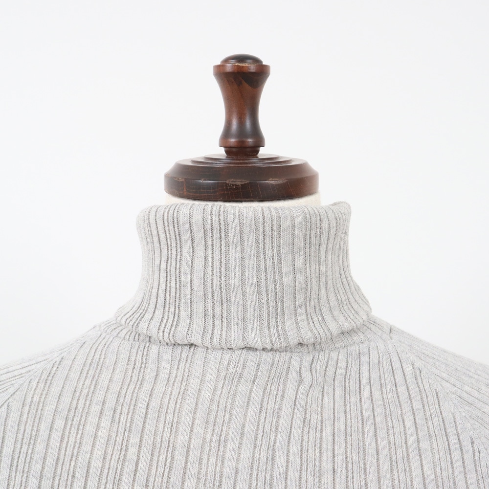 NARU(ナル) ランダムリブニット バイカラータートルネック 656706