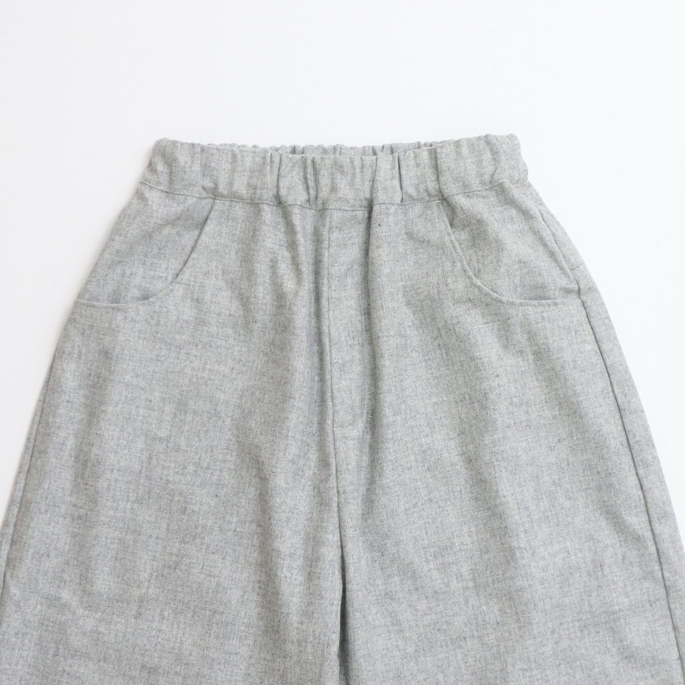 ウールリサイクルクロス ノッポパンツ パンツの正面ディティール