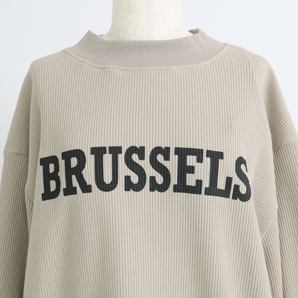 スーパーストレッチベアワッフル BRUSSELSプリントPO　プルオーバーの正面ディティール