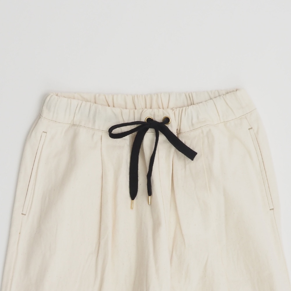 8オンスムラデニム イージーパンツ パンツの正面ディティール