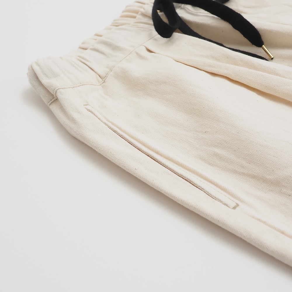 8オンスムラデニム イージーパンツ パンツの正面ディティール