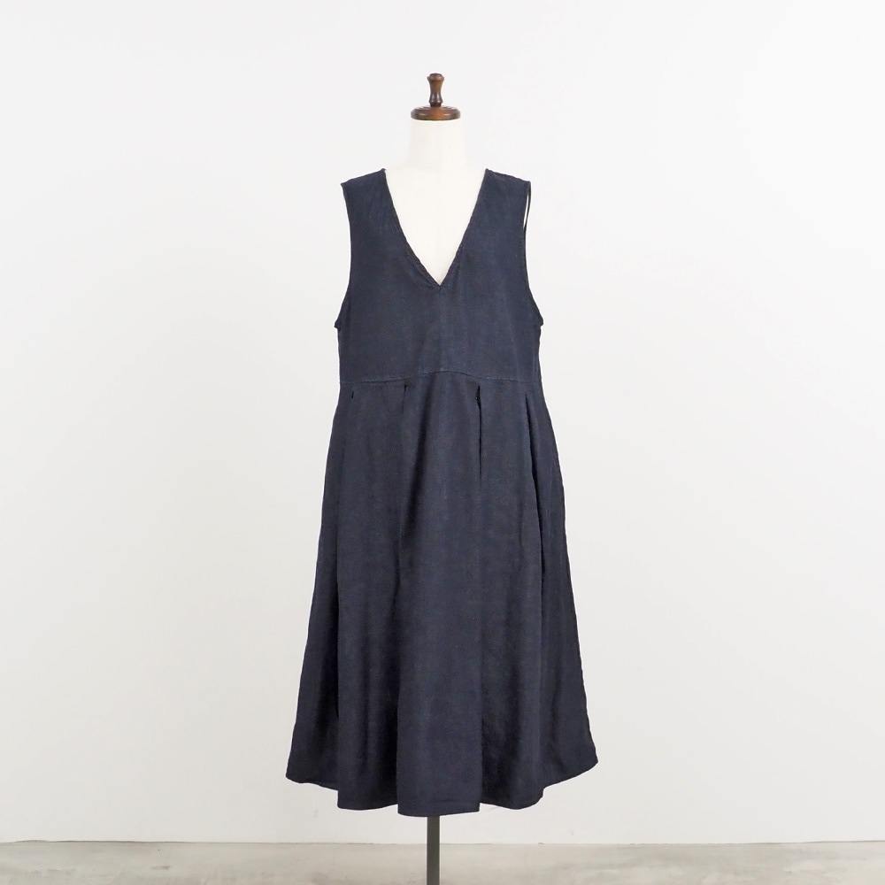 ムラデニムジャンパースカート　ジャンパースカートの正面ディティール