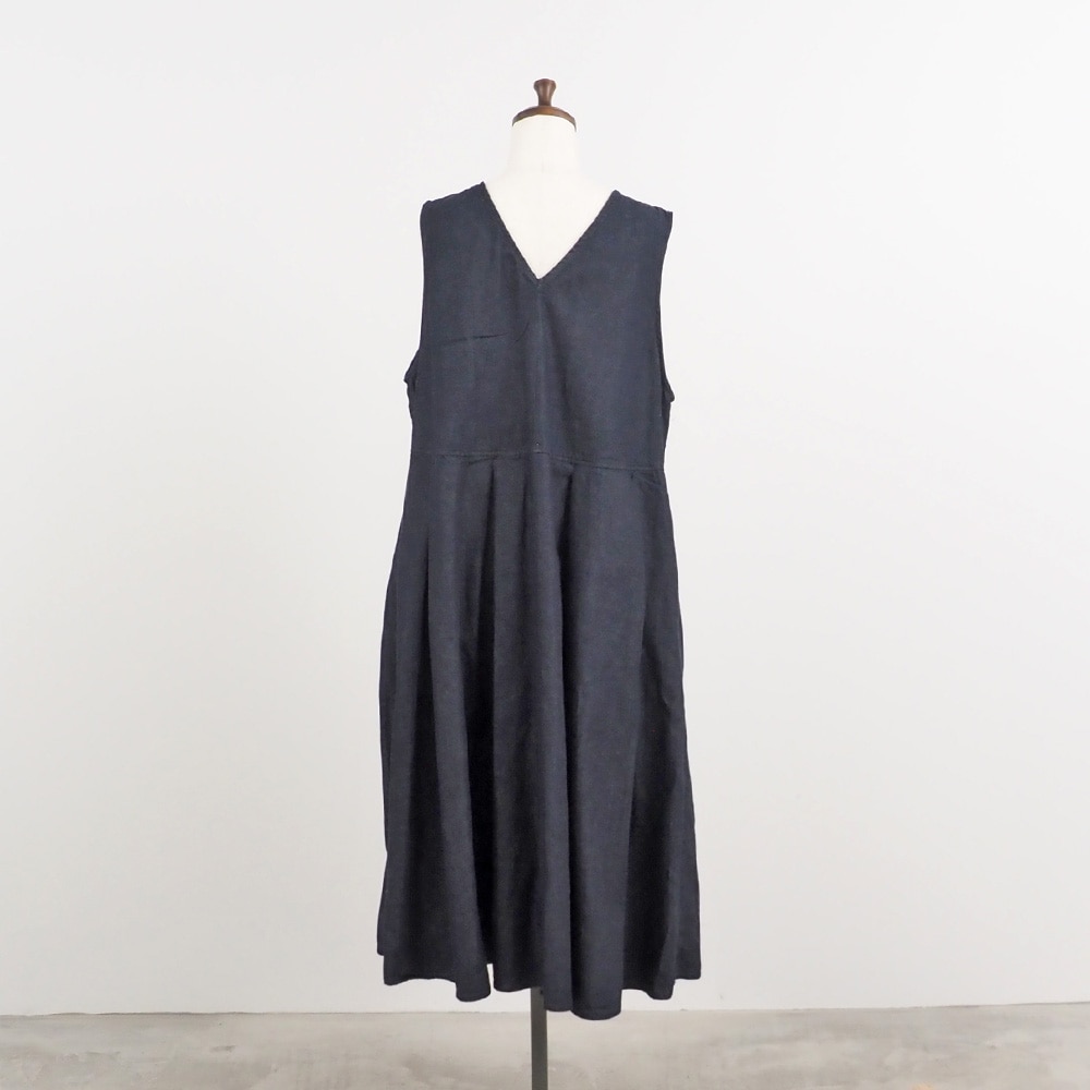 ムラデニムジャンパースカート　ジャンパースカートの正面ディティール