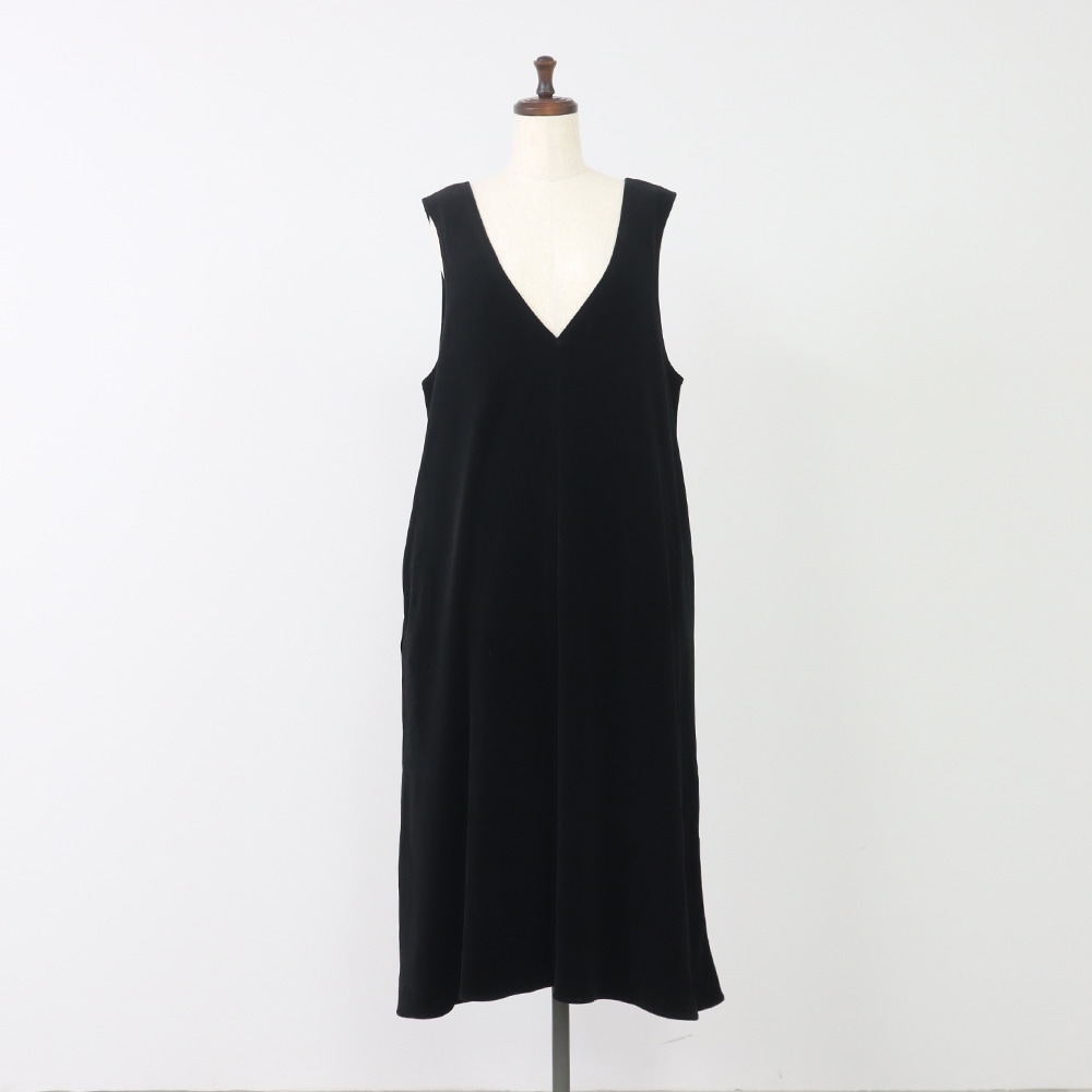 【あさこさんコラボ】コンパクトベロア ジャンパースカート ジャンパースカートの正面ディティール