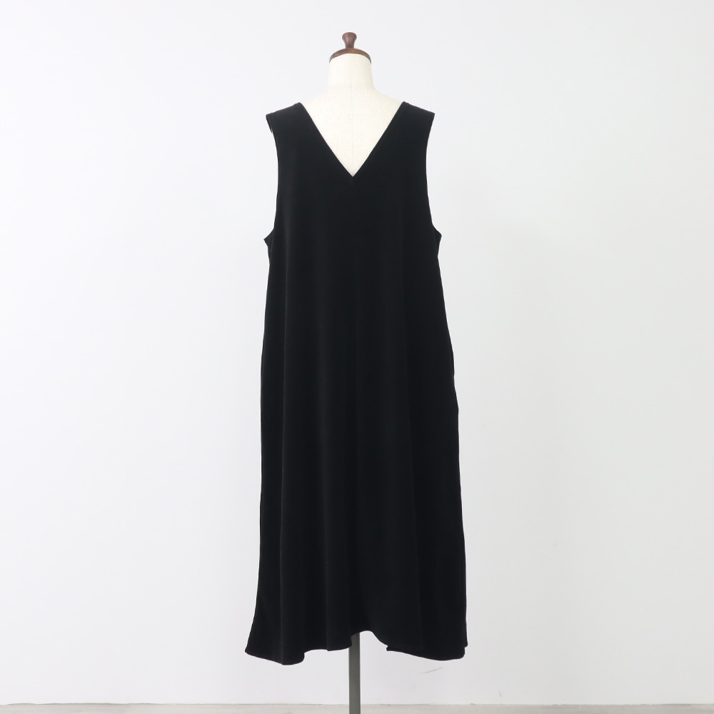 【あさこさんコラボ】コンパクトベロア ジャンパースカート ジャンパースカートの正面ディティール