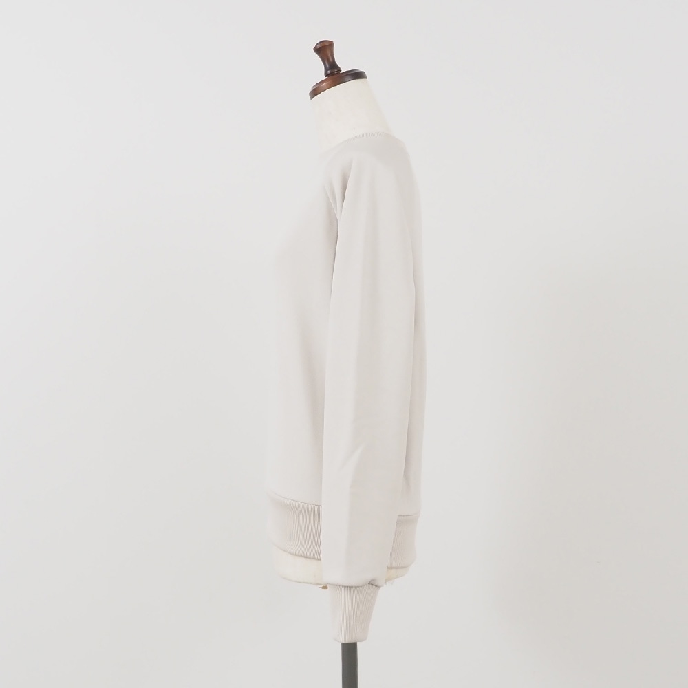 【kuboさんコラボ】クリア裏毛 ねこプリントプルオーバー　トレーナーの正面ディティール