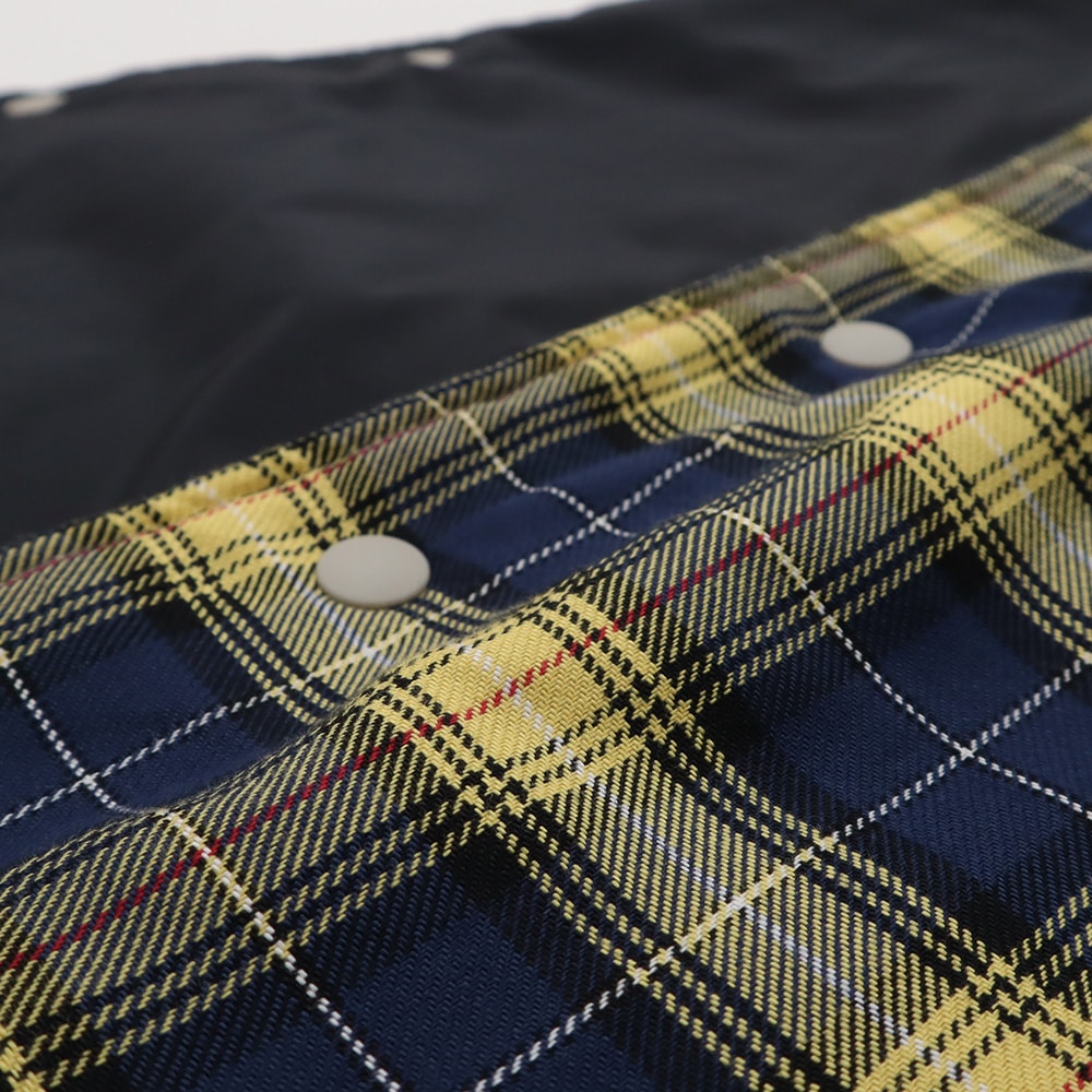 ロイヤルタータン パデットケープ ケープの素材のアップ