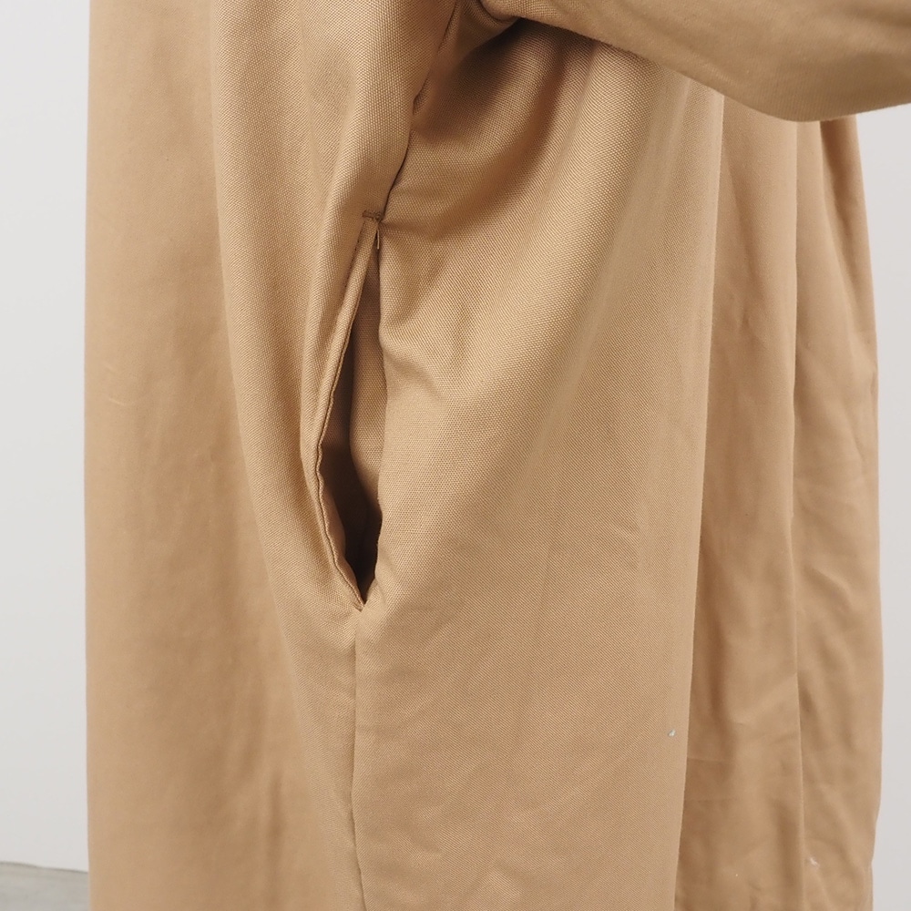 オックス ラグランパデットコート　コートの正面ディティール