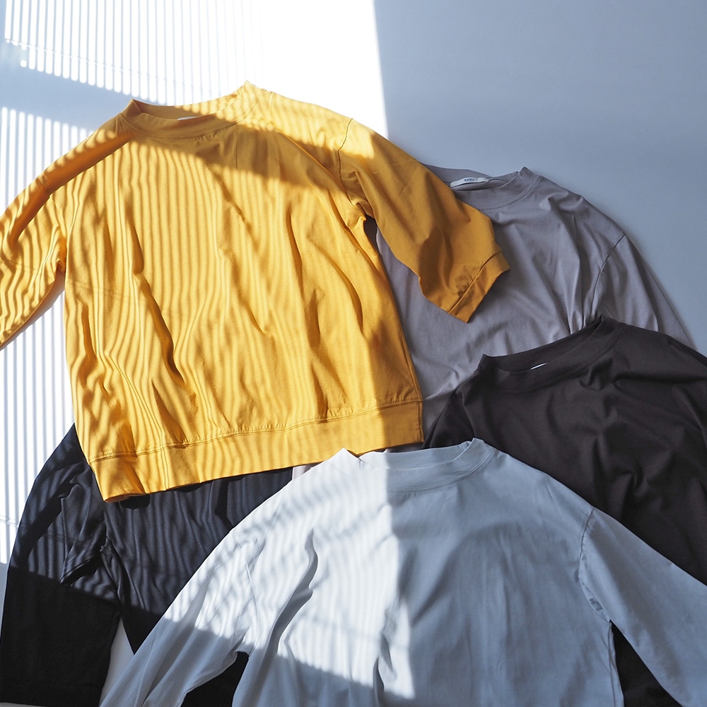 110/2サイロプレミアム コンパクトT7分袖 Tシャツを着た女性の正面