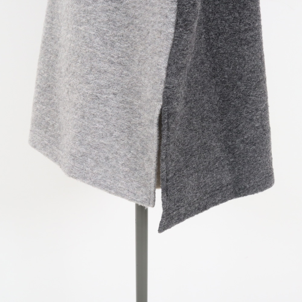 トラベルウールプレミア バイカラーベスト　ベストの正面ディティール