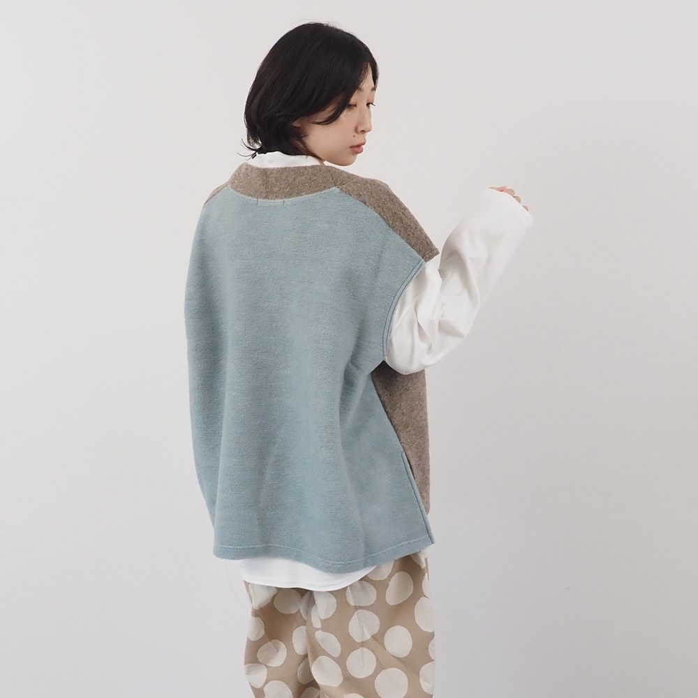 NARU(ナル) トラベルウールプレミア バイカラーベスト 665226