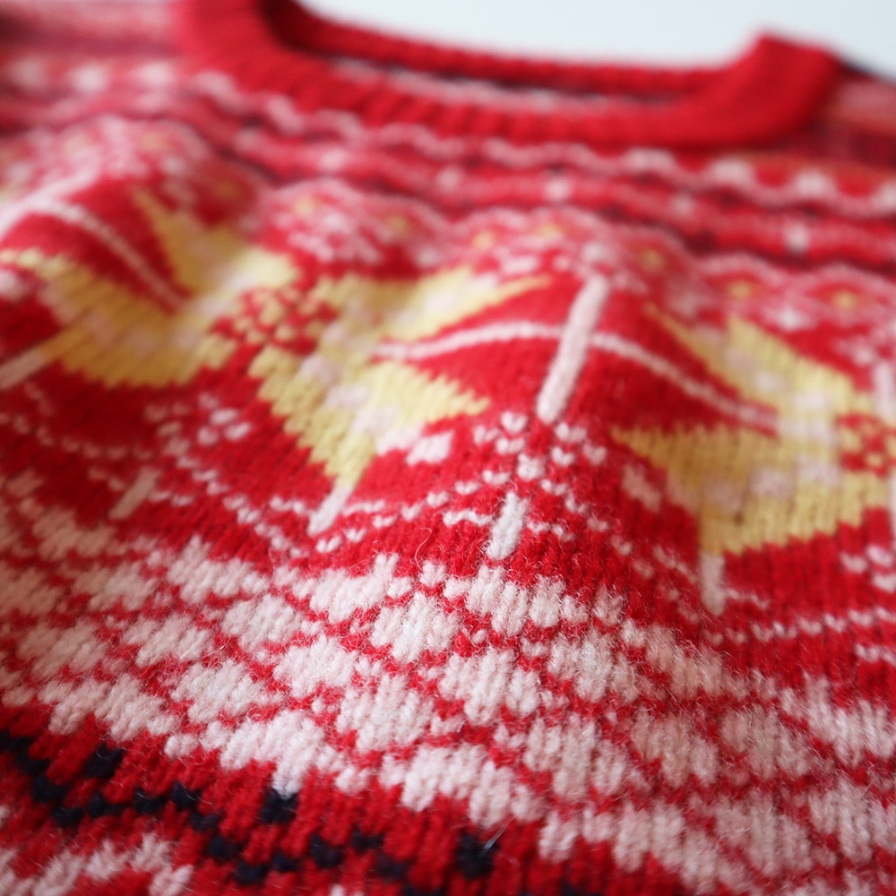 タスマニアラム フェアアイルニット　ニットの素材のアップ