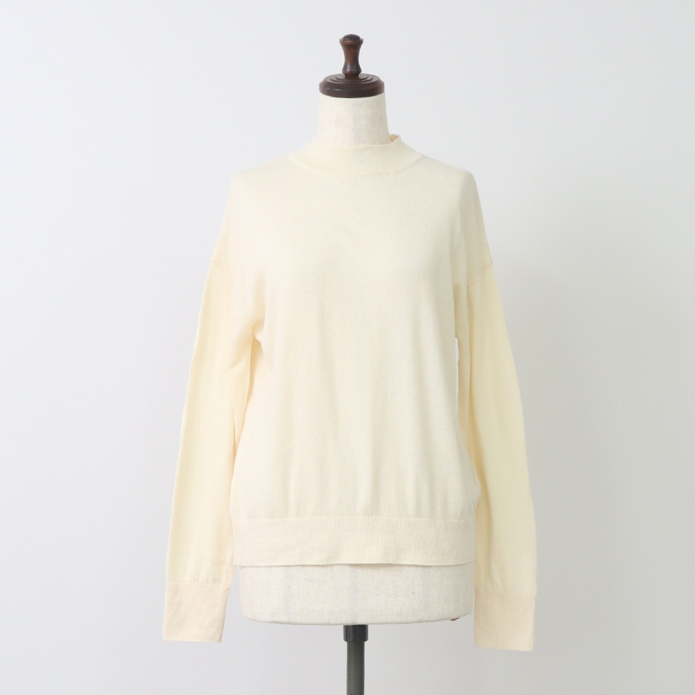 ムースヤーン ハイネックニット ニットの正面ディティール