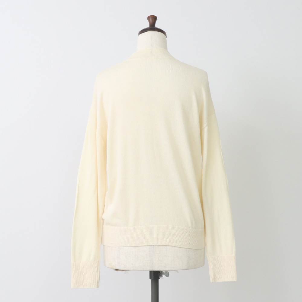 ムースヤーン ハイネックニット ニットの正面ディティール