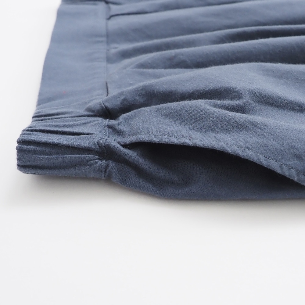 ソフトシーチング ワイドパンツ　パンツの正面ディティール