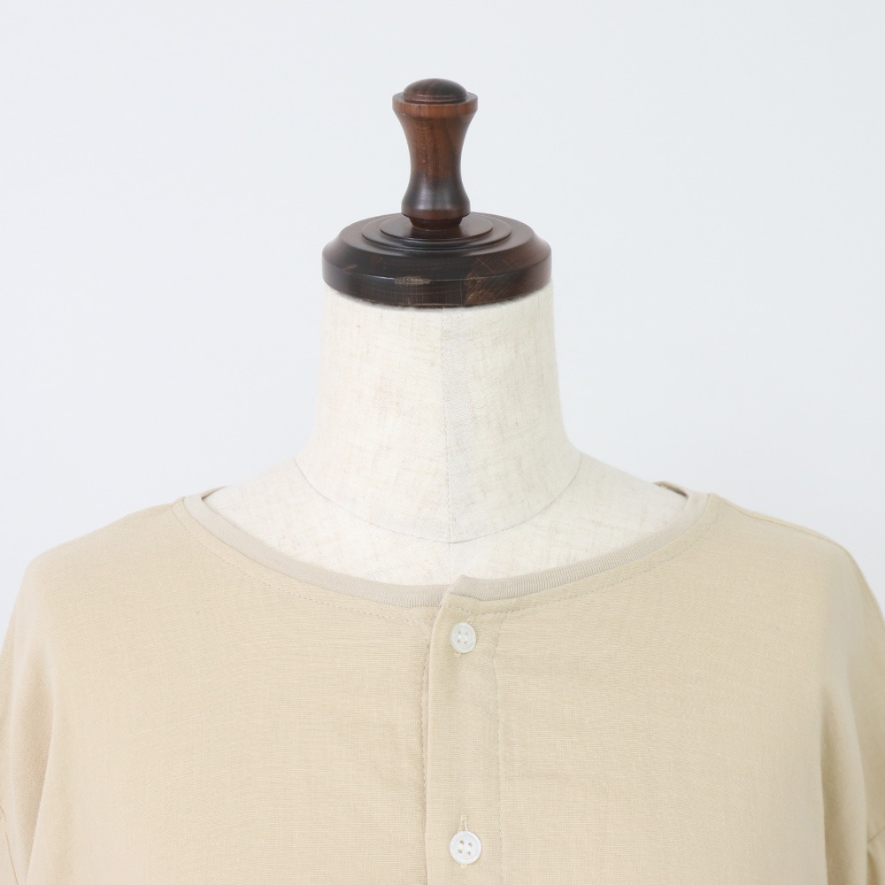 ダブルガーゼ ワイドフレアブラウス(2WAY)　ブラウスの正面ディティール