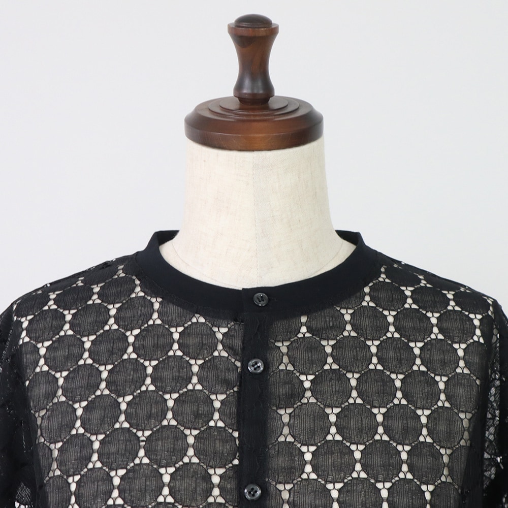 ラッセルレース クルーネックカーデ カーディガンの正面ディティール