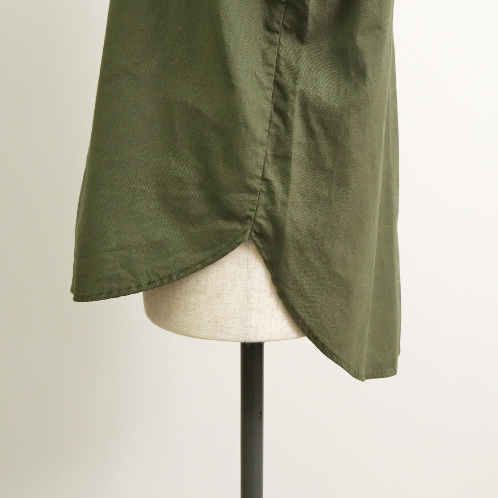 30ビエラワッシャー フリルネックシャツ シャツの正面ディティール