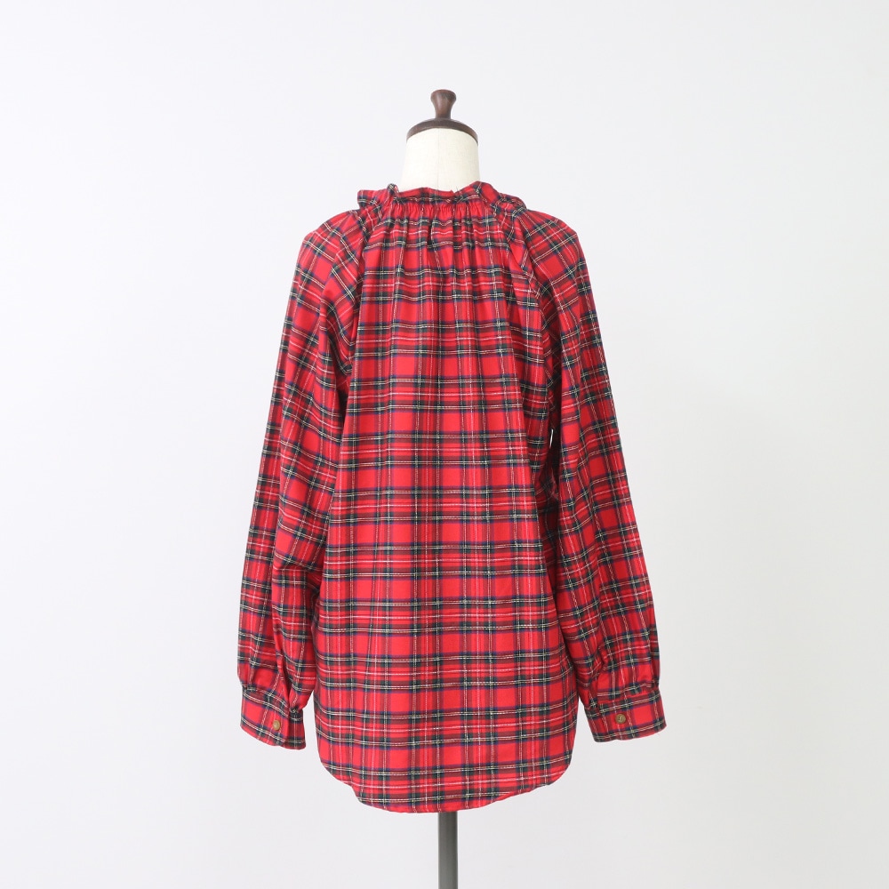 ロイヤルタータン フリルネックシャツ　シャツの正面ディティール