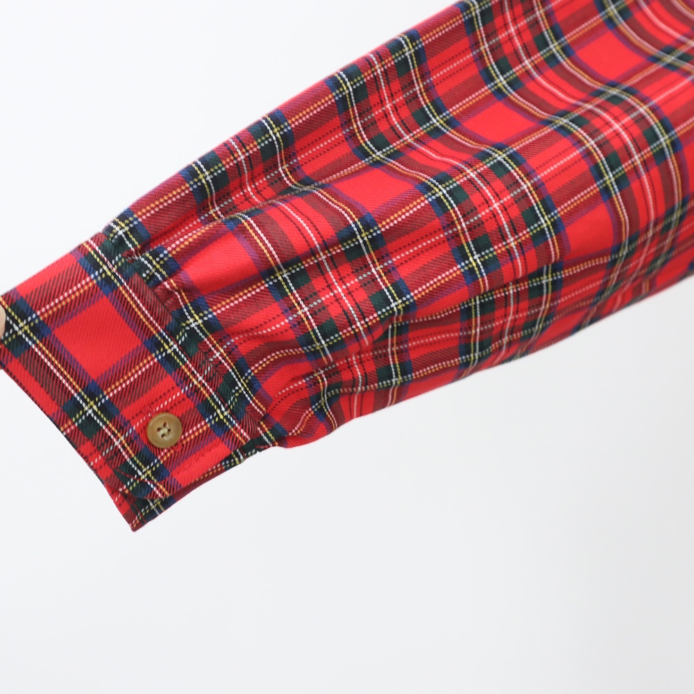 ロイヤルタータン フリルネックシャツ　シャツの正面ディティール