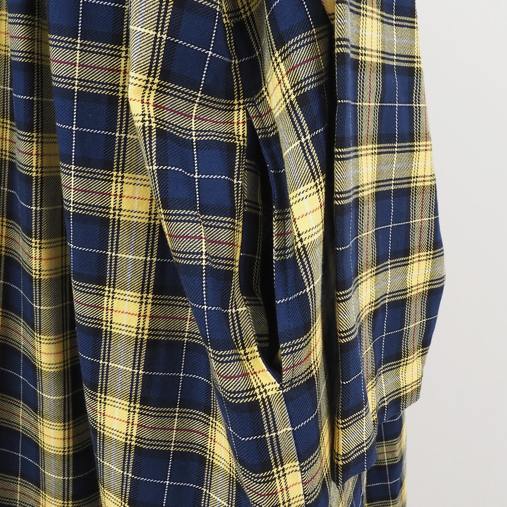 ロイヤルタータン ヨークレースワンピース ワンピースの正面ディティール