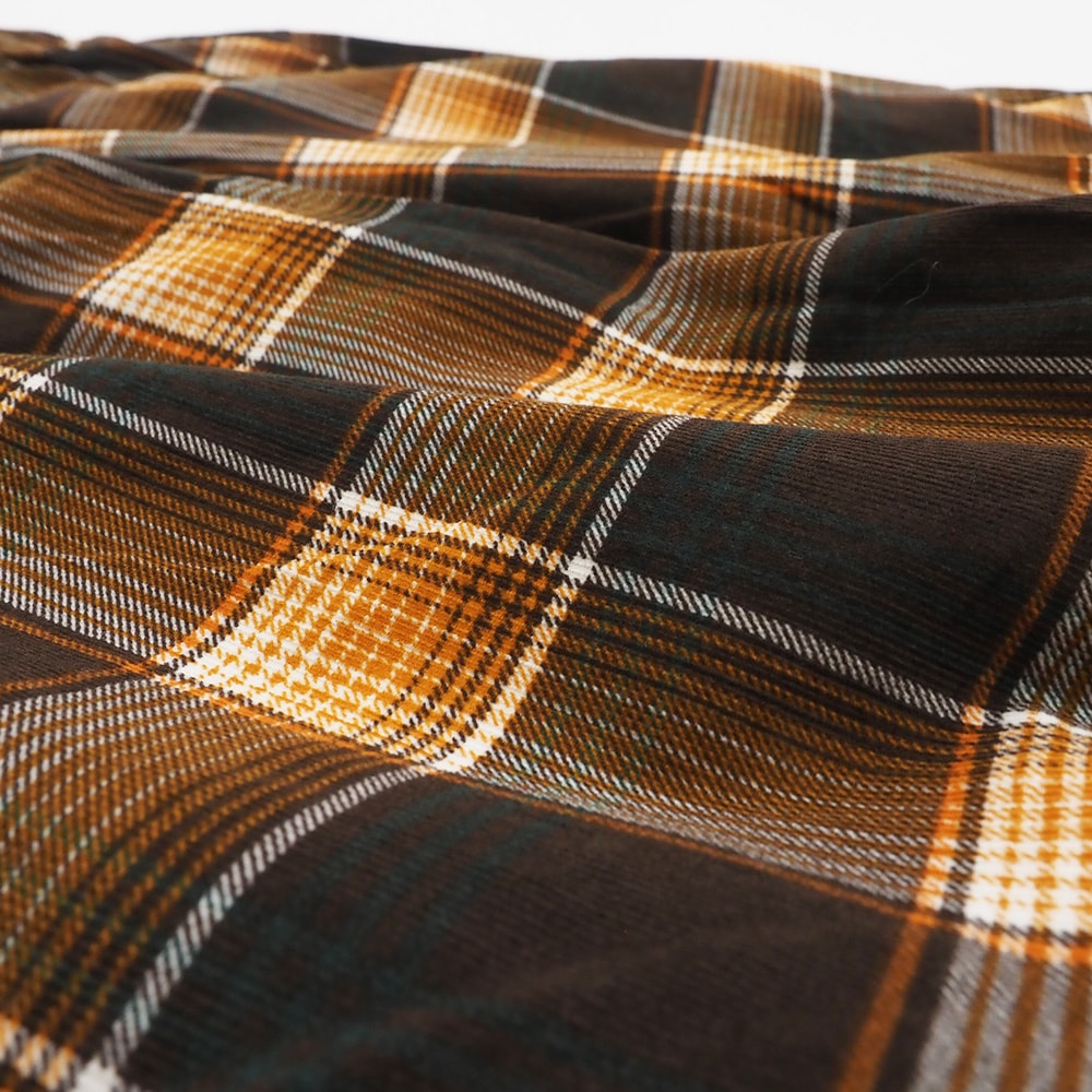 シャツコールチェック ノッポパンツ パンツの素材のアップ